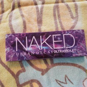 Urban Decay Ultraviolet eyeshadow pallete